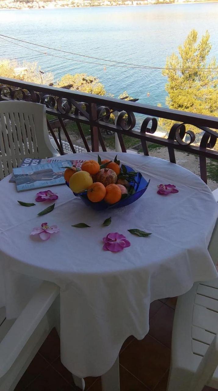 Apartments Vini 特罗吉尔 外观 照片