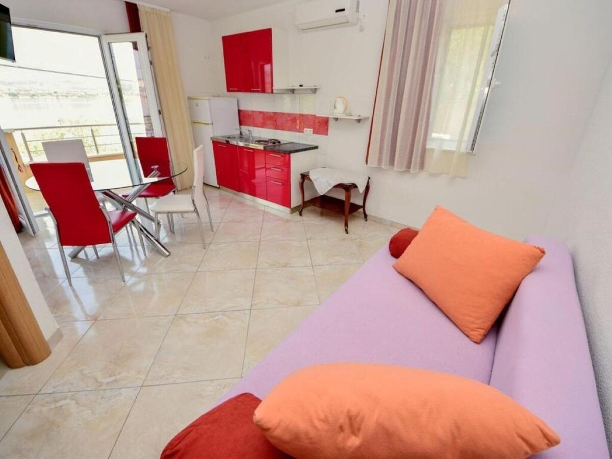 Apartments Vini 特罗吉尔 外观 照片