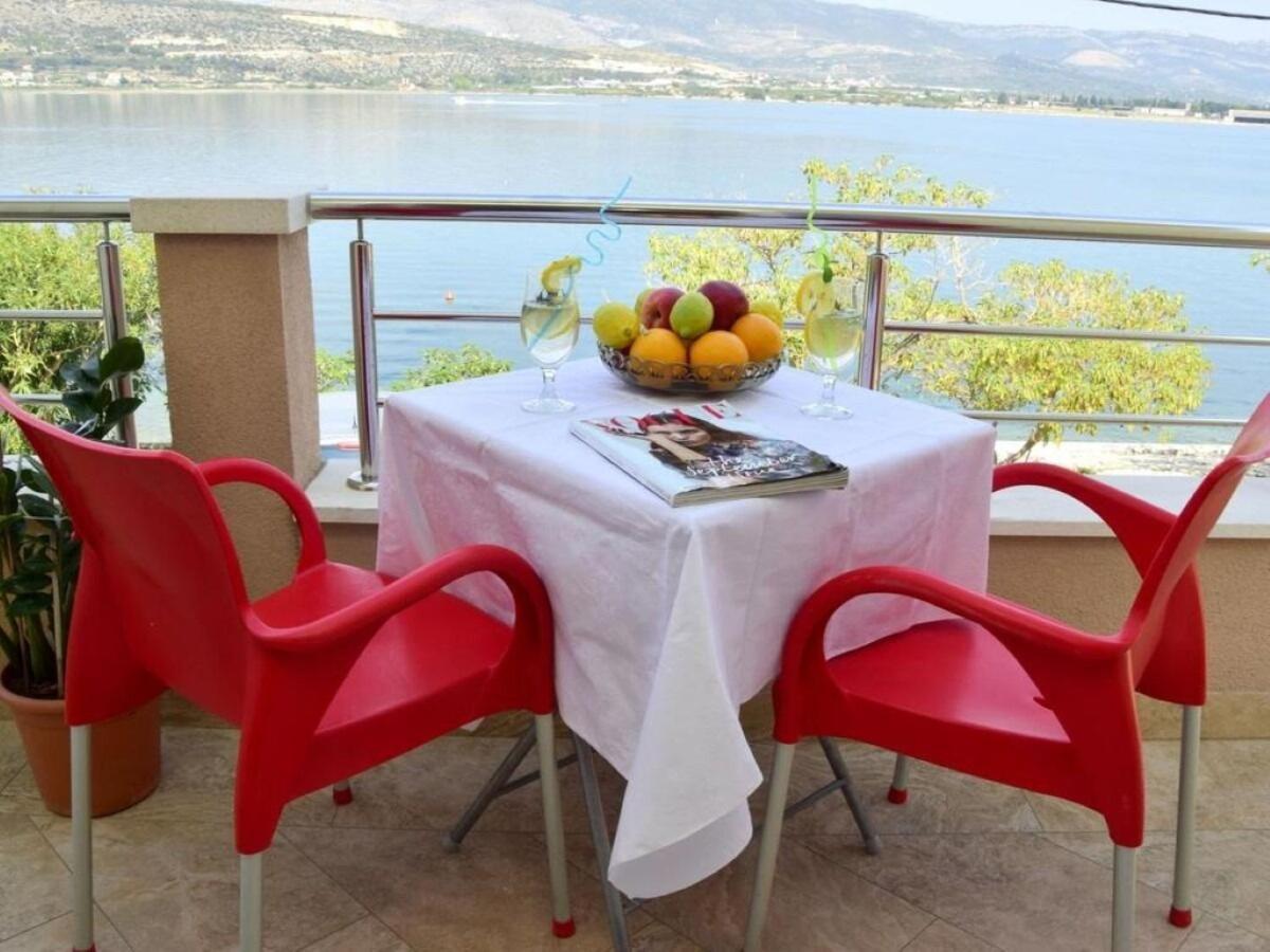 Apartments Vini 特罗吉尔 外观 照片