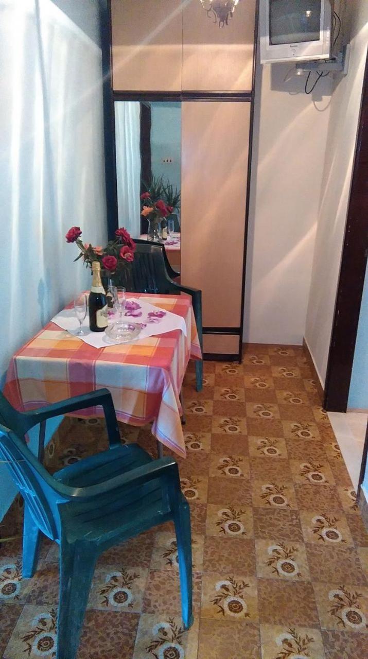 Apartments Vini 特罗吉尔 外观 照片